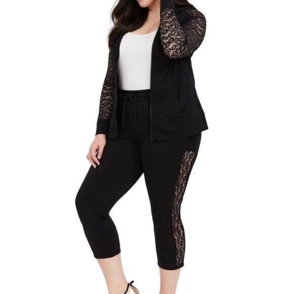 EUC Torrid Plus Size Women's Black Lace Trim Jogger Pants Black Size 3